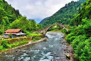 GAZİANTEP ÇIKIŞLI UÇAKLI MAVİ & YEŞİL KARADENİZ & BATUM TURU